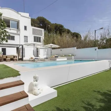 Fantastica Casa Con Piscina Barcelona